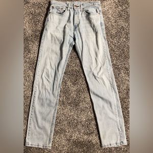 Levi 505 light wash men's jeans!